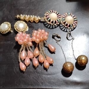 Vintage Jewelry Mixed Lot Clip On Earrings And Heart Brooch